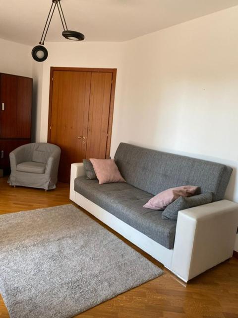 Bedandbreakfast Eni Torri Lombarde San Donato Bbqueen San Donato Milanese Exterior photo